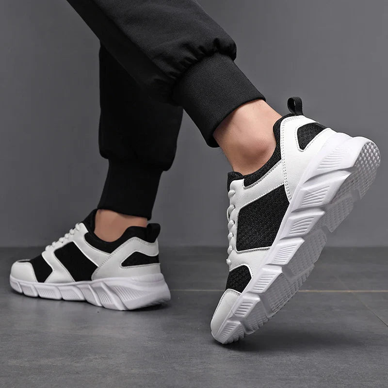 ULTRA LIGHT SNEAKERS