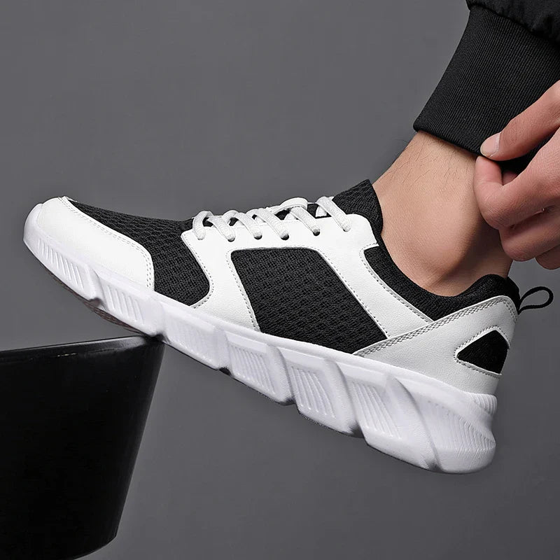 ULTRA LIGHT SNEAKERS