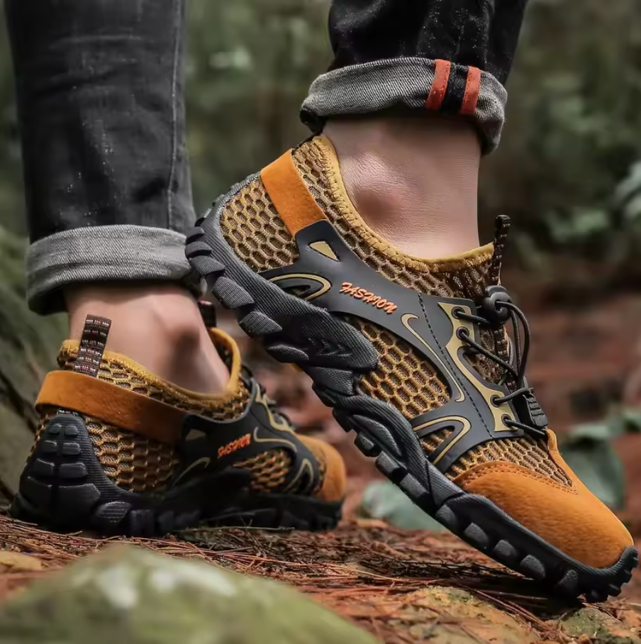 RUGGED HIKING SHOES