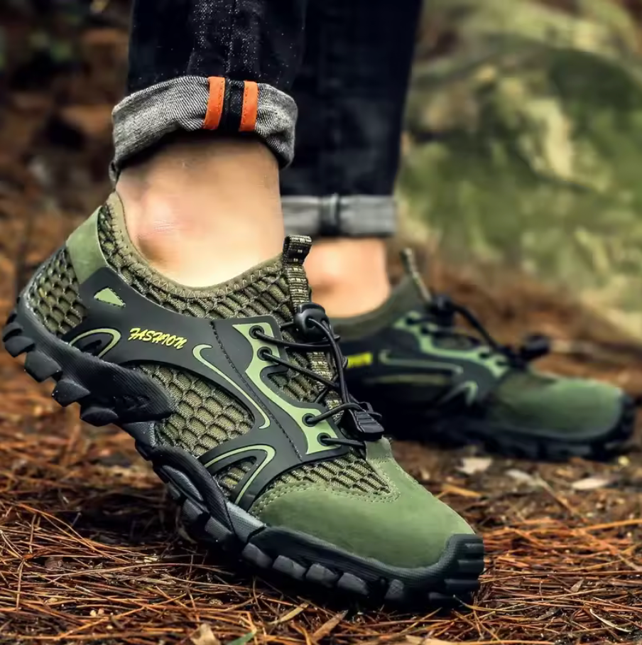 RUGGED HIKING SHOES