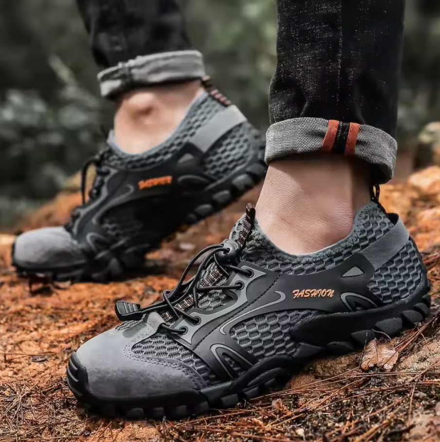 RUGGED HIKING SHOES