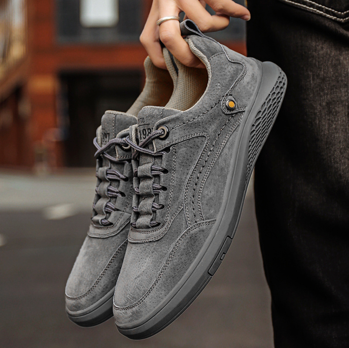CASUAL SUEDE EVERYDAY SNEAKERS