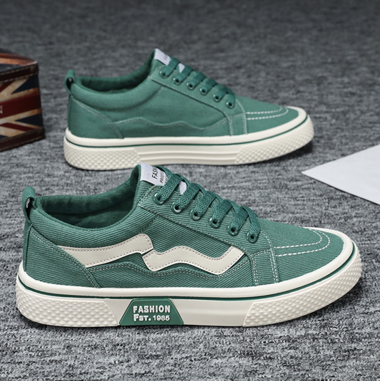 TRENDY CANVAS SNEAKERS
