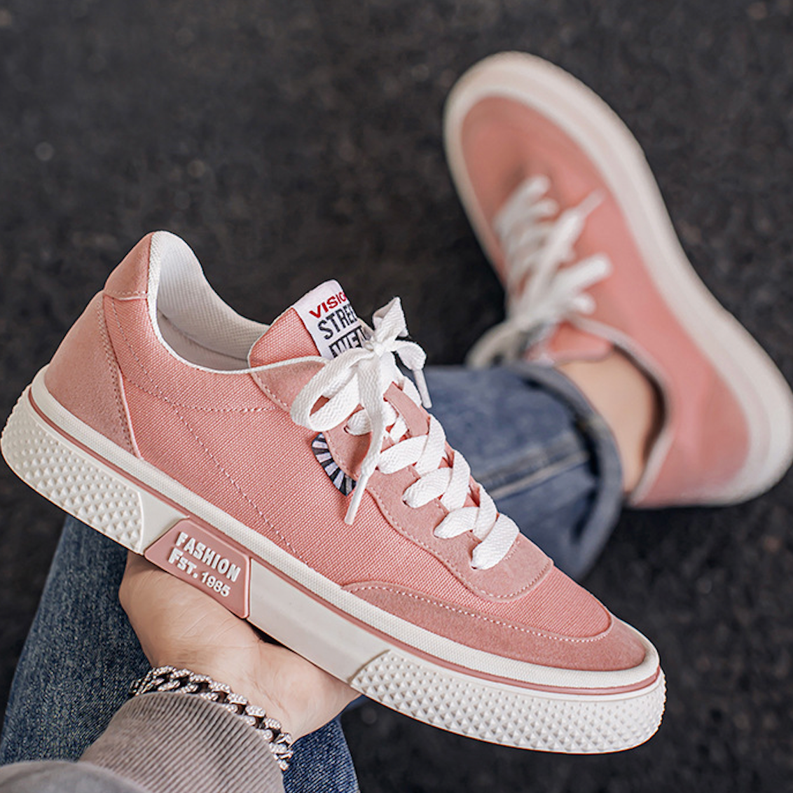 VIBRANT SKATER SNEAKERS