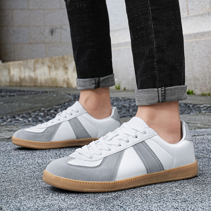 CASUAL LOW-TOP SNEAKERS