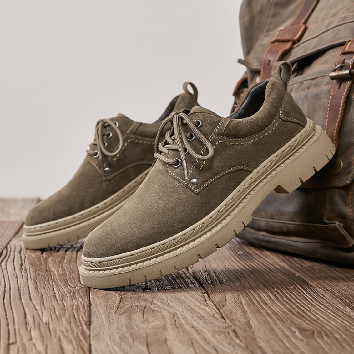 SUEDE DAILY LOW-TOPS SHOES